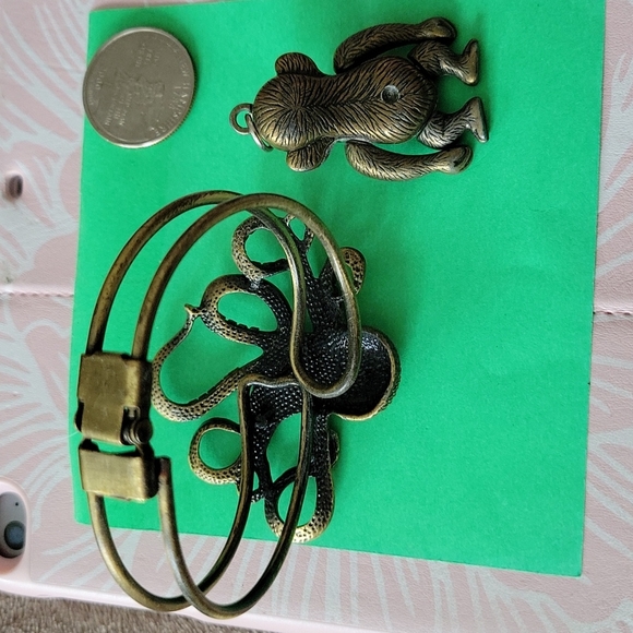OCTUPUS BRACELET MOVABLE arms-legs MONKEY VINTAGE Pendant - Picture 3 of 4